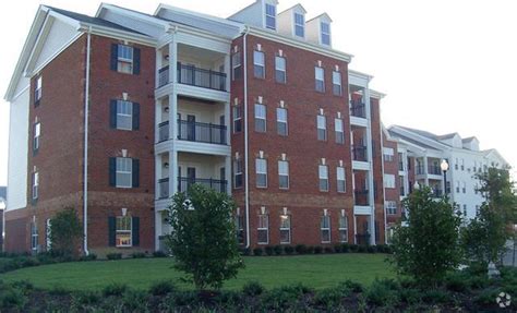 chester village apartments